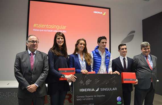 De izquierda a derecha: Luis Gallego, Ruth Beitia, Ona Carbonell, Joel González, Javier Fernández y Miguel Cardenal